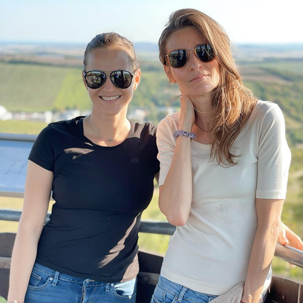 So sestrou dvojičkou sú
osobnostne rozdielne.
Lenka je už mama troch detí.