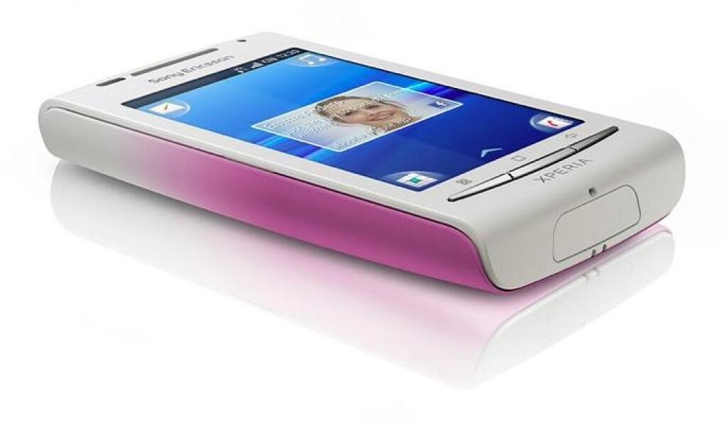 Sony Ericsson Xperia X8: Maličký smartfónik