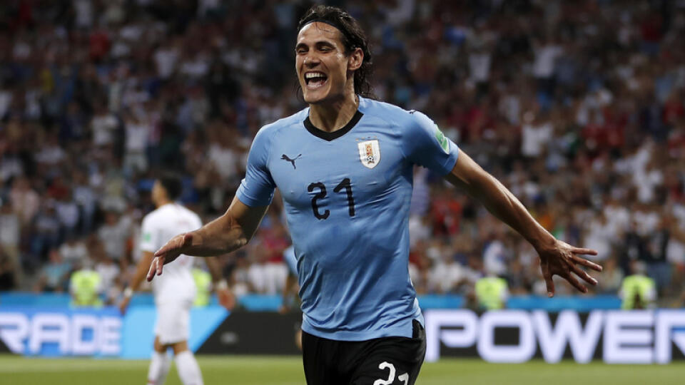 Uruguajský futbalový útočník Edinson Cavani je blízko prestupu do španielskeho Atletica Madrid.