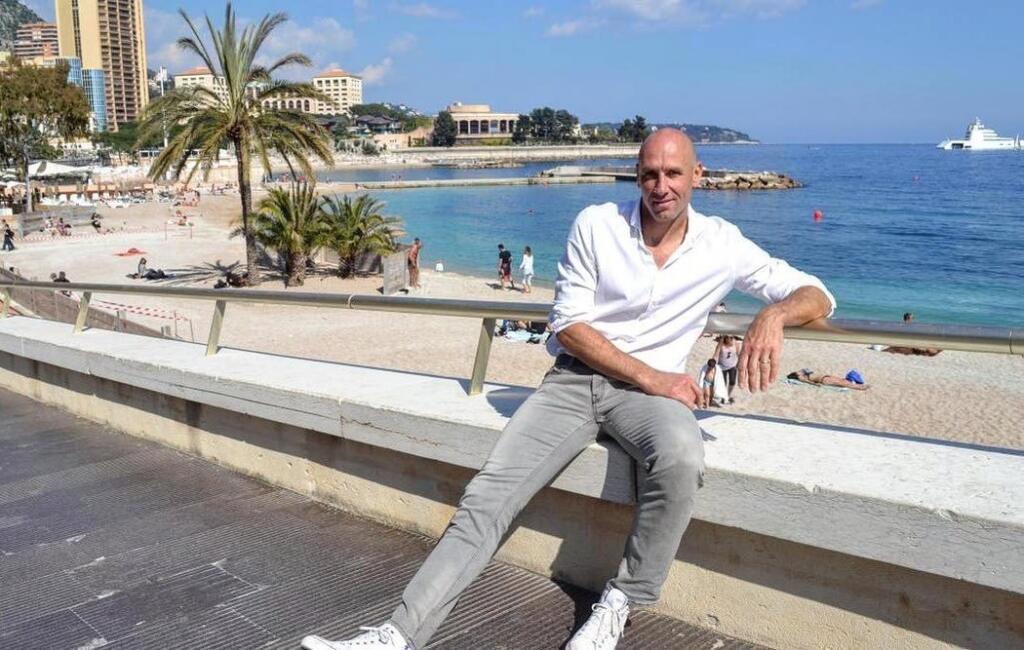 Bývalý český futbalista Jan Koller natočil film o svojom nevšednom živote, ktorý by sa v Hollywoode mohol uchytiť aj ako trhák.
