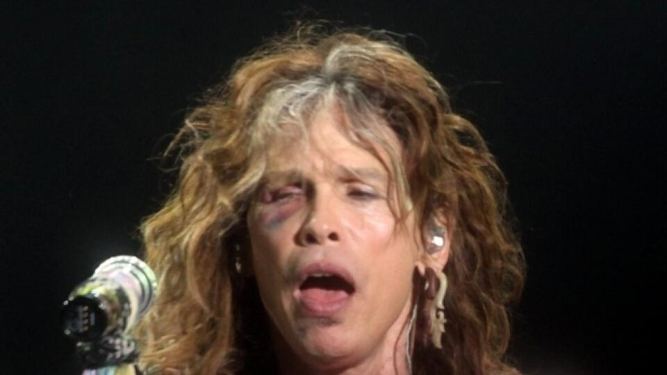 Steven Tyler po hrozivom páde odohral veľkolepý koncert.