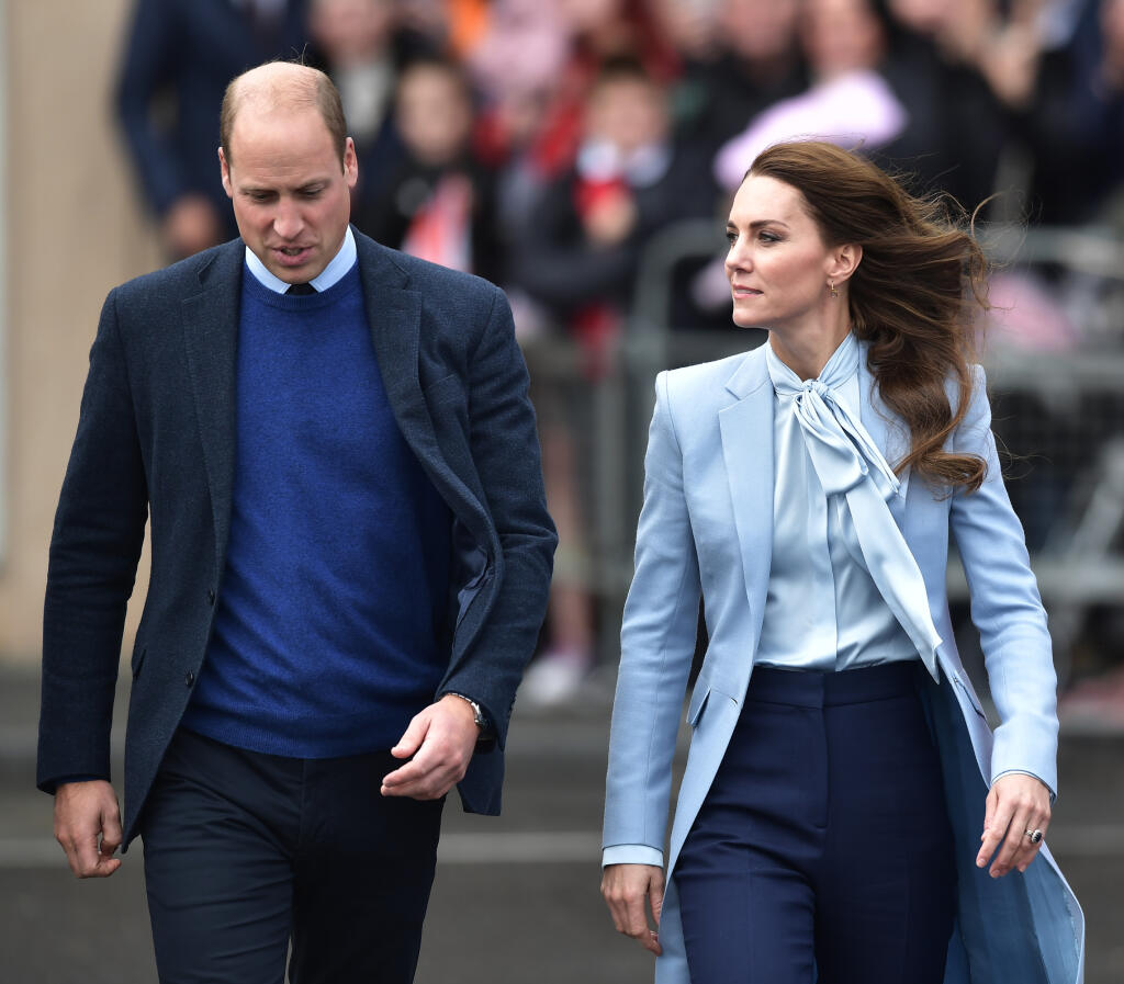 Catherine, princezná z Walesu absolvuje turné po svojej krajine po boku manžela.