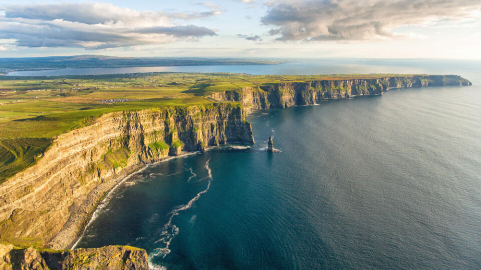 Aerial,Birds,Eye,Drone,View,From,The,World,Famous,Cliffs