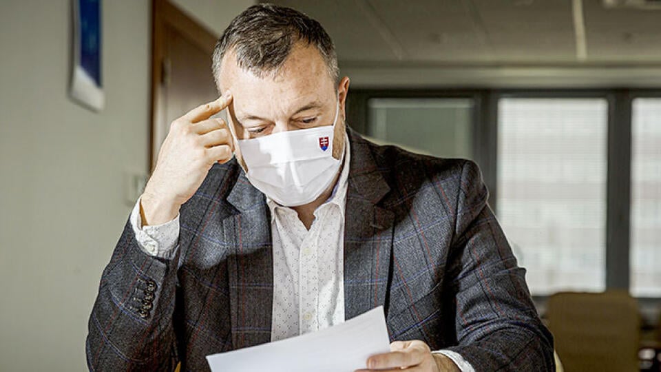 Minister Krajniak vytiahol nástroj, ktorý celé roky zvyšoval atraktivitu stavebného sporenia