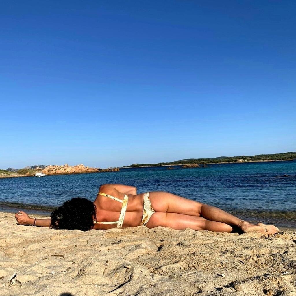 Federica Brignone jednoducho miluje plavky a vodu, aj vodné športy.