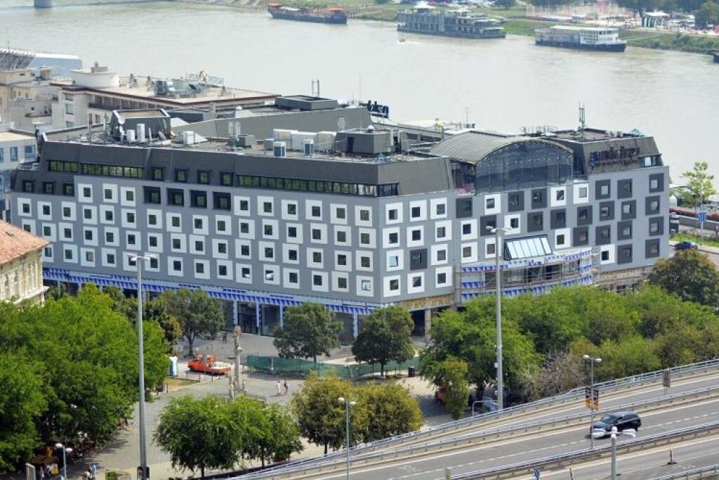 Pozrite si vizualizácie hotela Danube, ktoré zamietli pamiatkari
