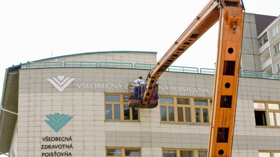 Štátna zdravotná poisťovňa je v strate už tretí rok po sebe.