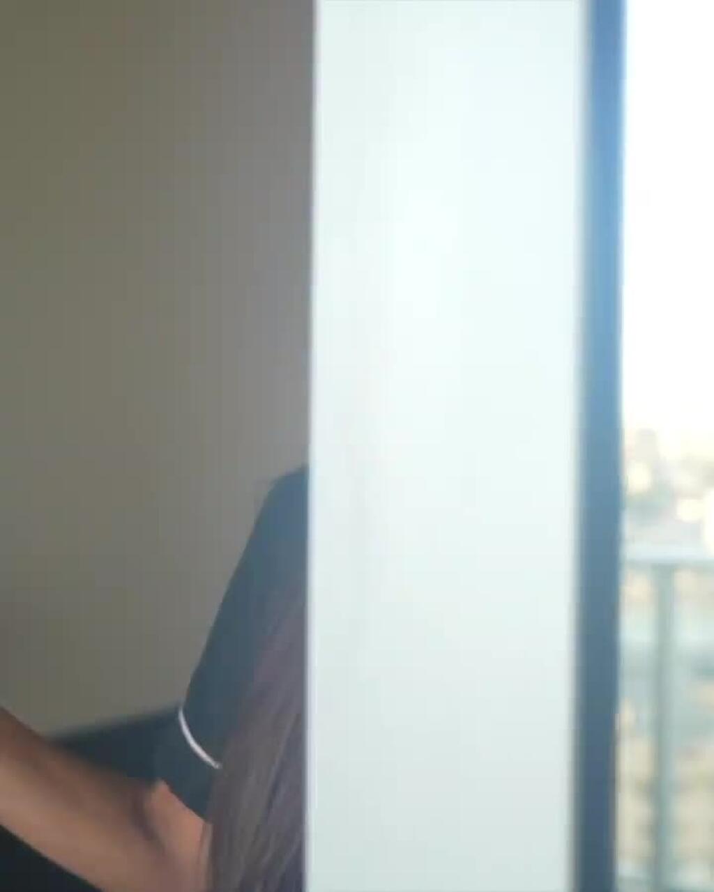 FOTO Fitness modelka to už preháňa: Ruka v rozkroku, gatky ukázali viac!