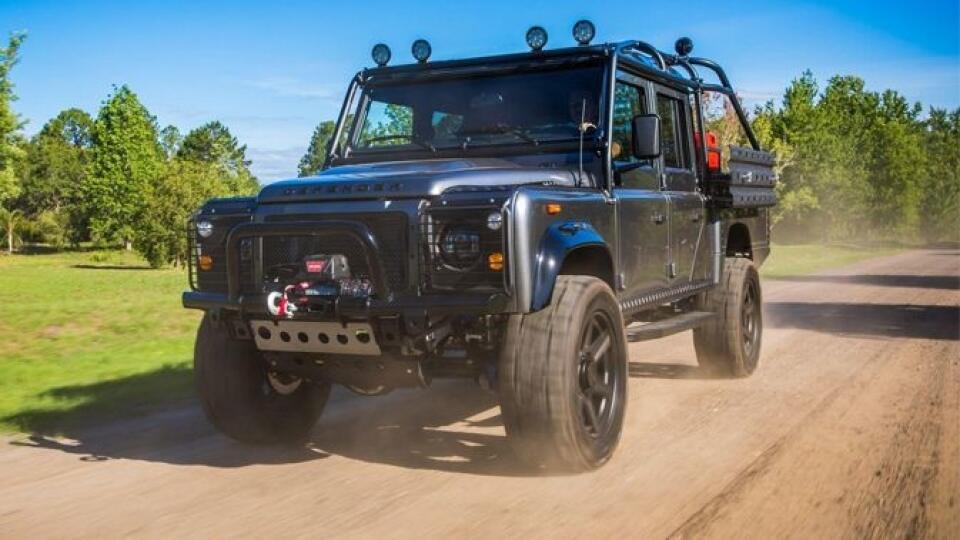 Land Rover Defender Viper