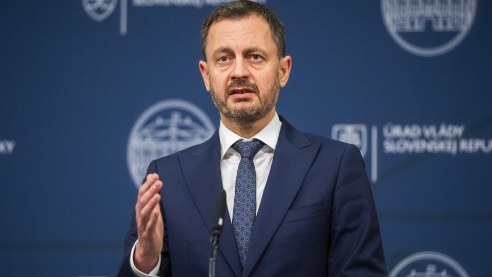 Na snímke dočasne poverený predseda vlády SR Eduard Heger (OĽaNO) počas tlačovej konferencie k aktuálnem politickému dianiu v Bratislave 10. februára 2023. FOTO TASR - Jaroslav Novák