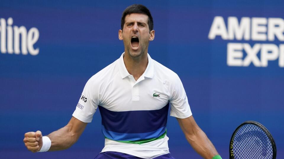 JB 8 New York - Srbský tenista Novak Djokovič reaguje po bodovom zisku v zápase proti Japoncovi Kei Nišikorimu v 3.kole dvojhry na grandslamovom tenisovom turnaji US Open v New Yorku 4. septembra 2021. FOTO TASR/AP
Novak Djokovic, of Serbia, reacts after scoring a point against Kei Nishikori, of Japan, during the third round of the US Open tennis championships, Saturday, Sept. 4, 2021, in New York. (AP Photo/John Minchillo)