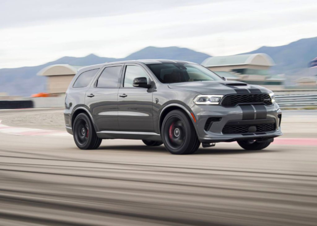 Slafkovského spoluhráč Josh Anderson sa vozí na nadupanom Dodge Durango SRT Hellcat, ktorý stojí približne 95-tisíc eur.
