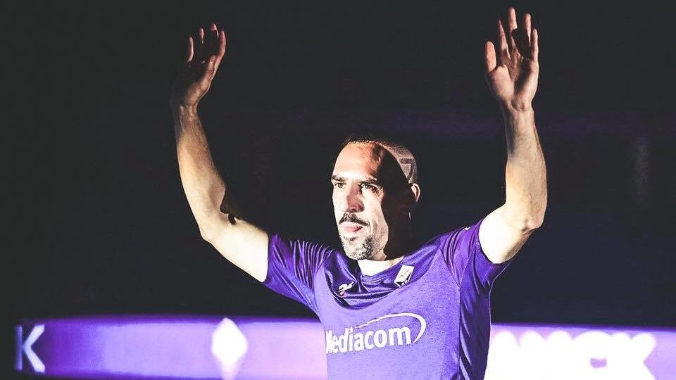 Vitaj legenda, skandovali fanúšikovia AC Fiorentina.