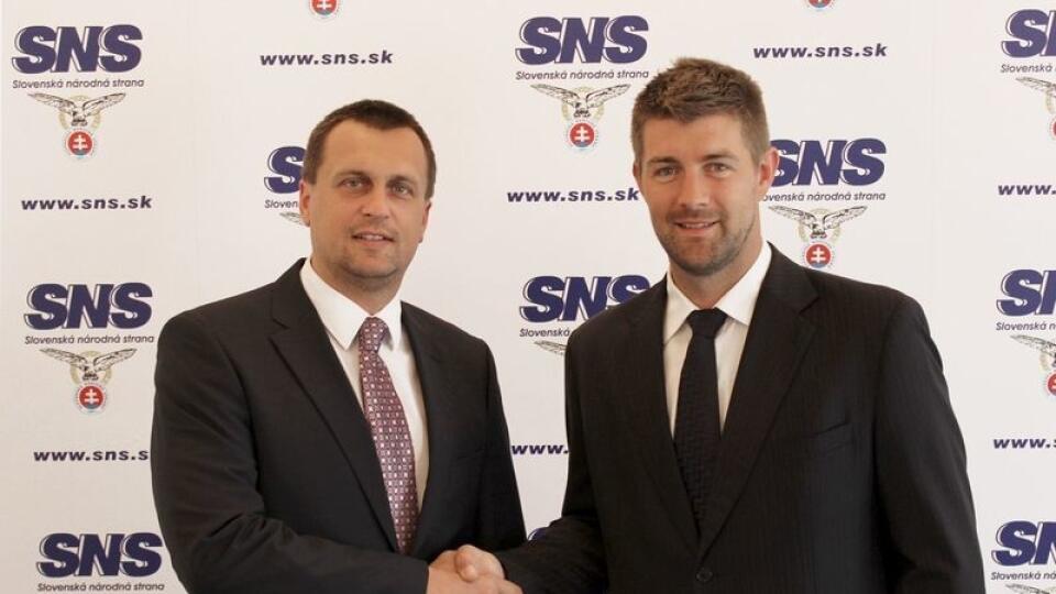 Šéf SNS Andrej Danko a nový kandidát na banskobystrického župana Karol Konárik mladší.