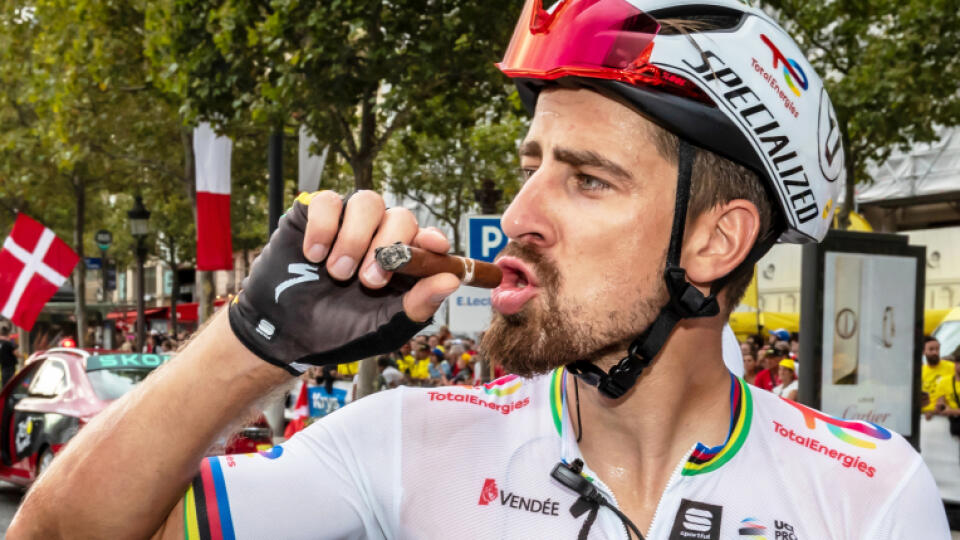 Na snímke slovenský cyklista Peter Sagan na konci 110. ročnika Tour de France na Champs-Élysées v Paríži.