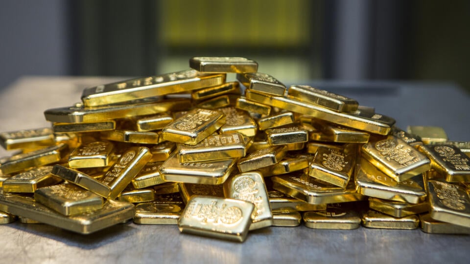 The symbol photo shows Bull and Bear and gold bars weighting 1000g, 500g and 250g.