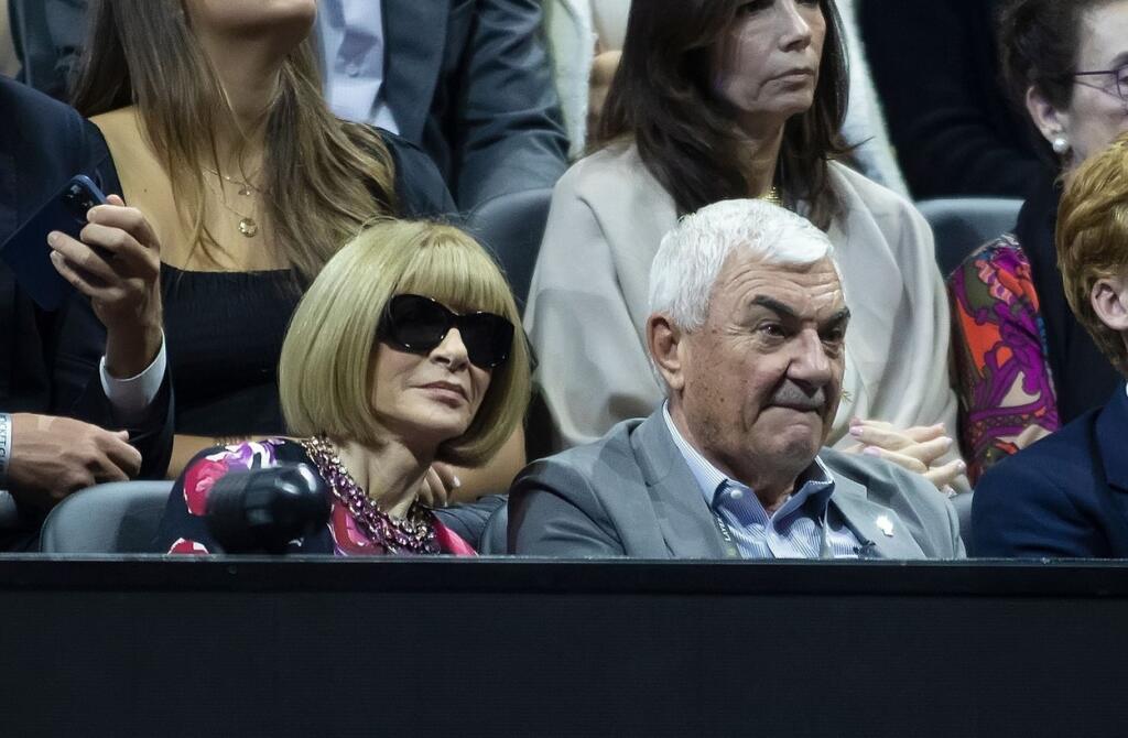 Ana Wintour si pokecala aj s otcom Federera Robertom.