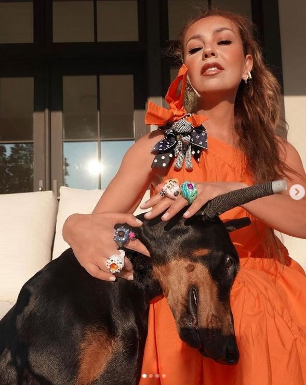 Thalía oslávila 50 rokov, ale vyzerá skôr ako sladká tridsiatnička.