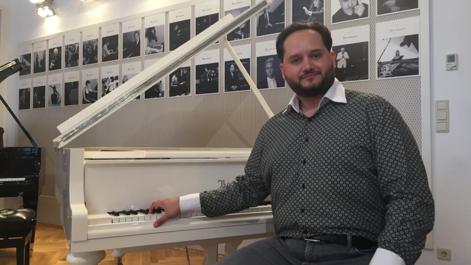 František Janoška: Je hráčom svetoznámej značky Bösendorfer.