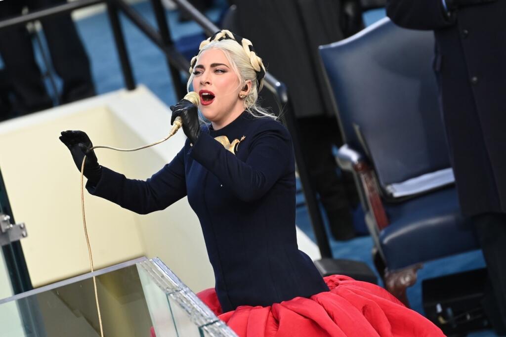 Lady Gaga zaspievala americkú hymnu.