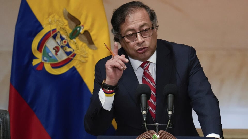 WA 55 archív Bogota - Na archívnej snímke z 20. júla 2023 kolumbijský prezident Gustavo Petro gestikuluje v Bogote. Petro v sobotu 29. júla 2023 uviedol, že jeho syna Nicolása zadržali pre podozrenia z prania špinavých peňazí a nezákonného obohacovania sa v súvislosti so škandálom spojeným s Petrovou predvolebnou kampaňou. FOTO TASR/AP

 


FILE - Colombia's President Gustavo Petro delivers a speech during the inauguration of a congressional session in Bogota, Colombia, on July 20, 2023. Colombi