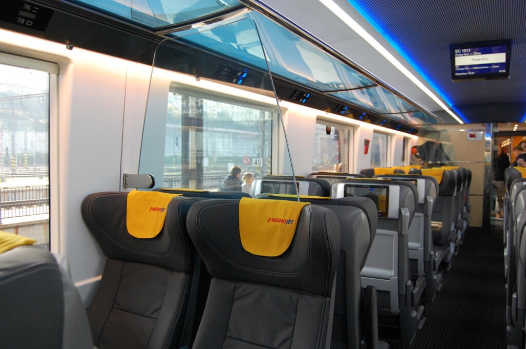 RegioJet Astra interiér 3