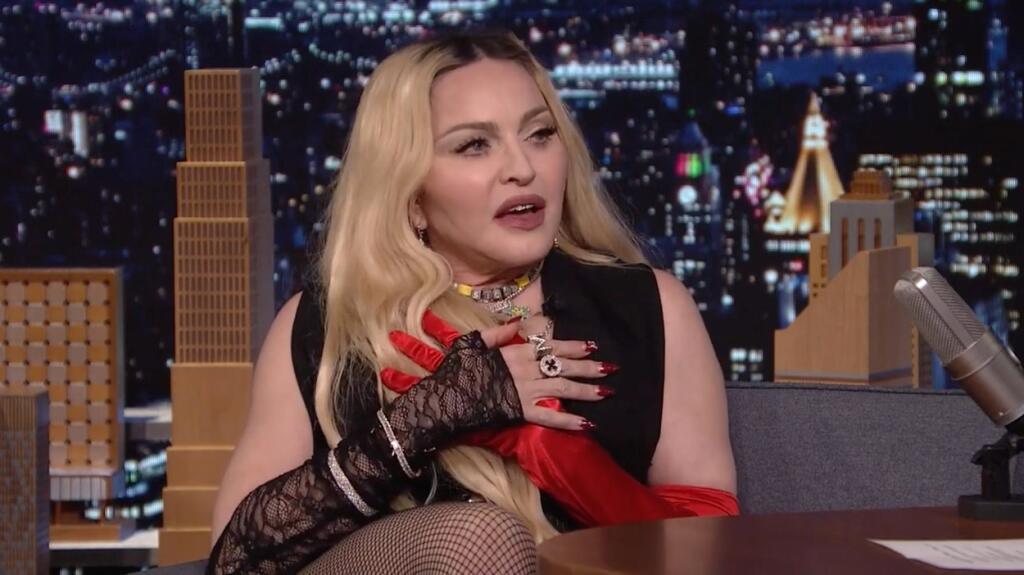 Madonna prišla ako hosť do relácie The Tonight Show, ktorú Fallon na NBC moderuje od roku 2014, aby spropagovala svoj nový muzikál s názvom Madame X.