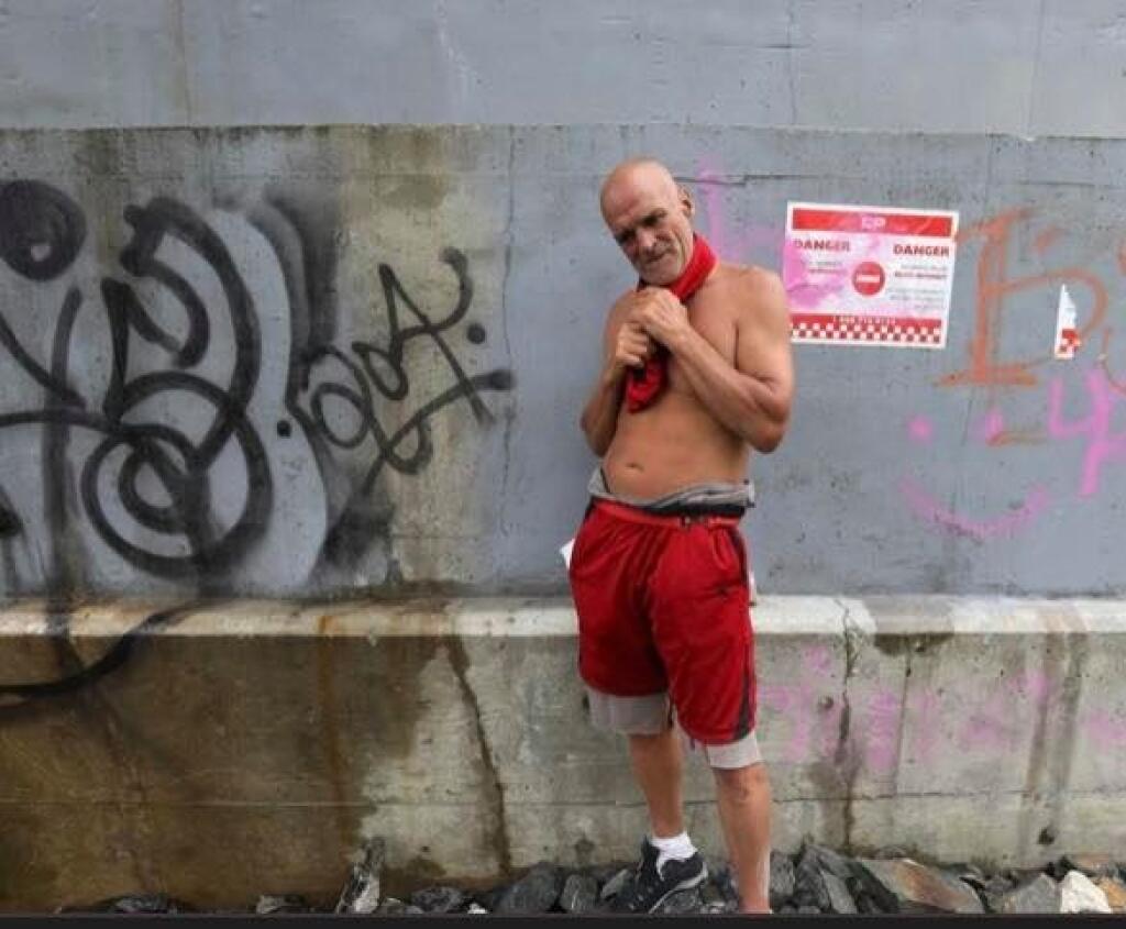 Takto teraz vyzerá bývalá hokejová legenda Joe Murphy.