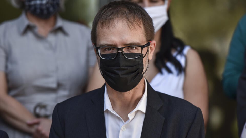 Riaditeľ odboru zdravotníctva Bratislavského samosprávneho kraja (BSK) Tomáš Szalay vysvetľuje, ako odborníci dospeli