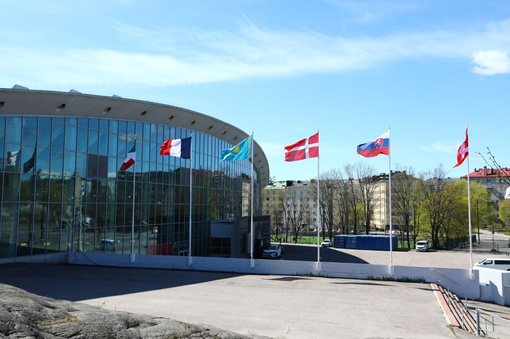 Slovenskí fanúšikovia to roztočili už pred Helsinki Ice Hall.