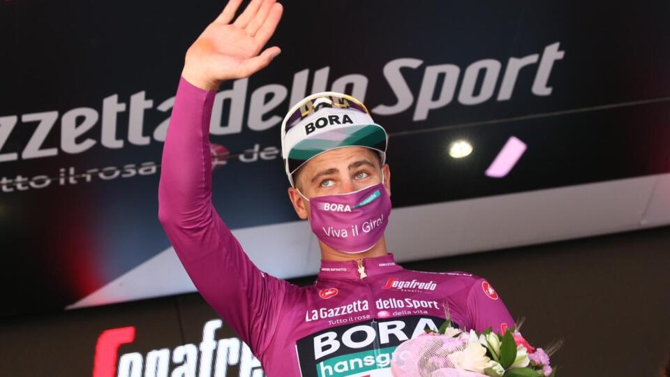 Peter Sagan si udržal cyklámenový dres, už len teoreticky oň môže prísť.