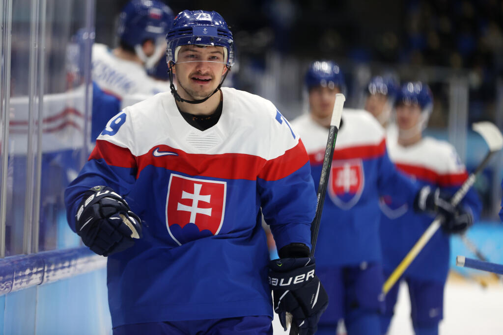 Libor Hudáček – LEVOČA
Jeden z našich najskúsenejších hokejistov zažíva turbulentnú sezónu. Rodák z Levoče pôsobí v súčasnosti v bieloruskom Diname Minsk, kam však pre vojnový stav na Ukrajine radšej neodletel.