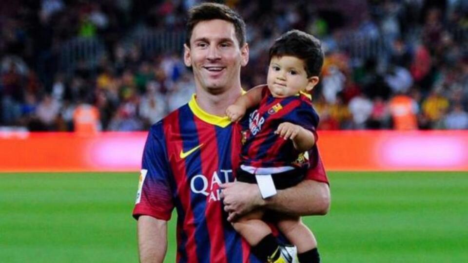 Lionel Messi dnes už so svojim potomkom