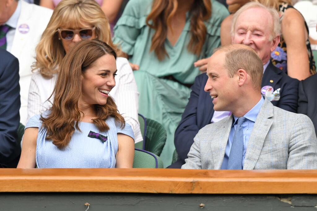 Na ženské finále prišla vojvodkyňa Kate so sestrou Pippou a ďalšou vojvodkyňou Meghan. Tie na mužskom vymenila za manžela Williama.