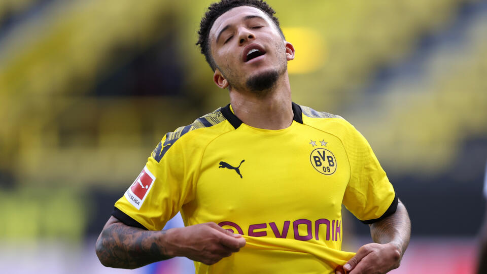 WA 12 archív Dortmmund - Na archívnej snímke zo 6. júna 2020 futbalista Borussie Dortmund jadon Sancho reaguje po nepremenení gólovej šance v záapse 30. kola nemeckej Bundesligy Borussia Dortmund - Hertha Berlín v Dortmunde. Anglický futbalista Jadon Sancho je čoraz bližšie k prestupu do Manchestru United. Podľa periodika The Independent jeho Borussia Dortmund súhlasila s čiastkou 60 miliónov libier. FOTO TASR/DPA  

ARCHIV - 06.06.2020, Nordrhein-Westfalen, Dortmund: Fußball: Bundesliga, Boruss