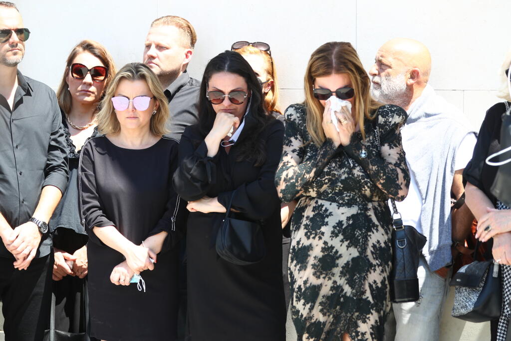 Slzám sa prítomní nedokázali ubrániť. Monika Beňová niesla rozlúčku s Julom veľmi ťažko...