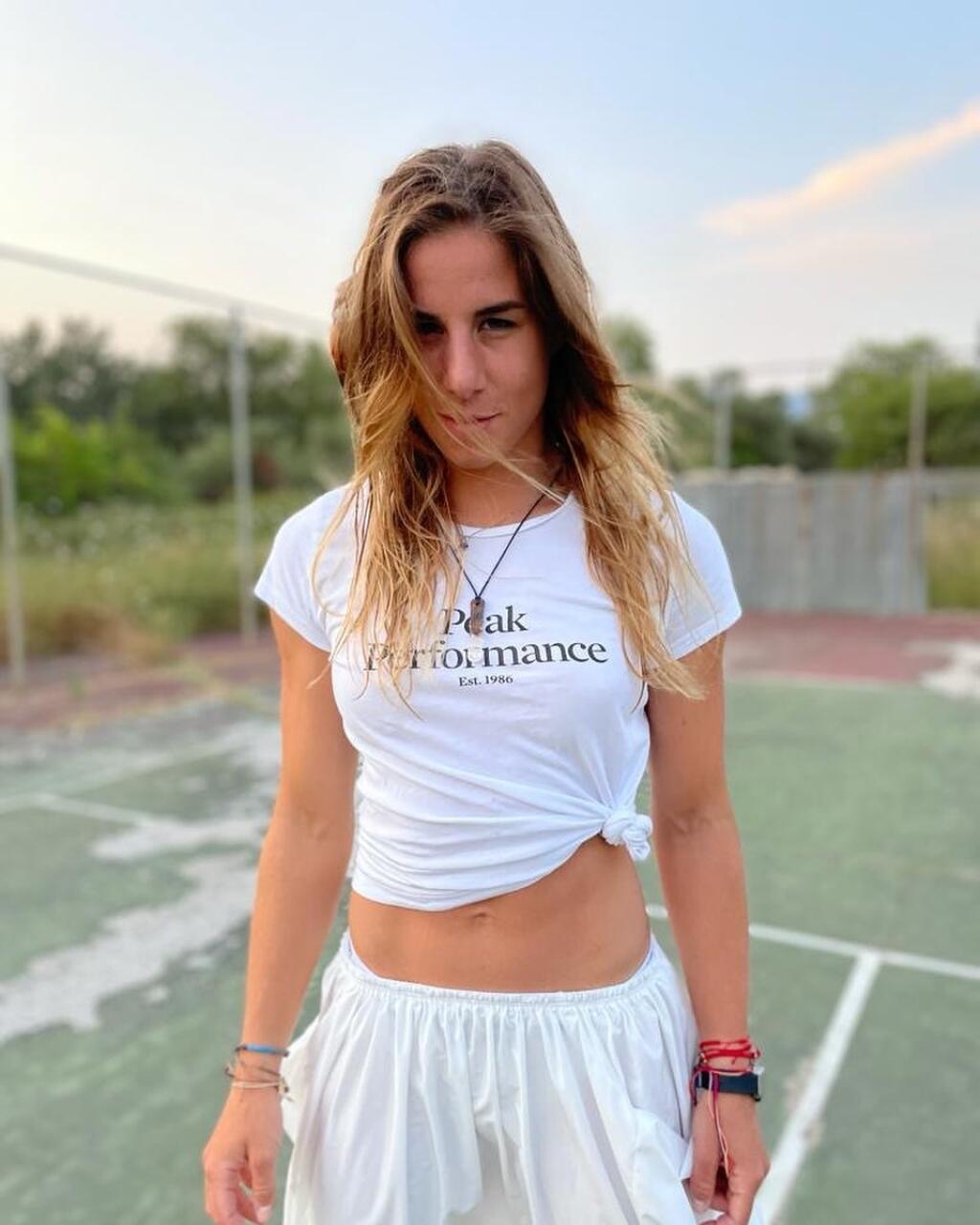 Udržuje sa vo forme. Športová obojživelníčka Ester Ledecká (26) sa taktiež ako ostatné lyžiarky pripravuje na novú sezónu a pri tom v ničom nezaostáva.