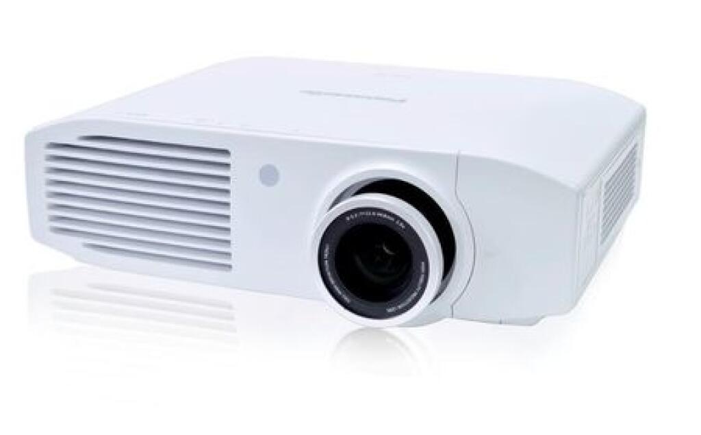Panasonic PT-AH1000E: Domáci kinoprojektor s extrémnym jasom