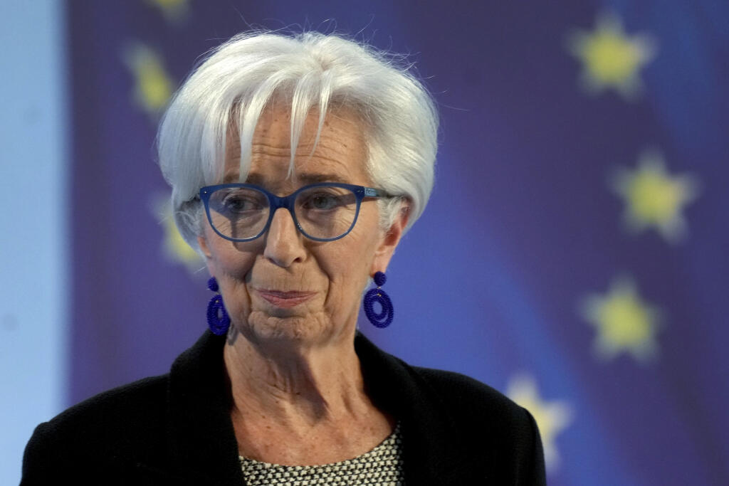 KK41 Frankfurt nad Mohanom - Šefka Európskej centrálnej banky (ECB) Christine Lagardová prichádza na tlačovú konferenciu po skončení zasadnutia Rady guvernérov 4. mája 2023 vo Frankfurte nad Mohanom. FOTO TASR/AP
Christine Lagarde, President of the European Central Bank, arrives for a press conference after a meeting of the ECB's governing council in Frankfurt, Germany, Thursday, May 4, 2023. (AP Photo/Michael Probst)
