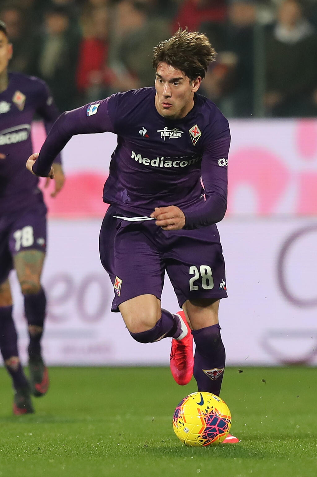Srbský futbalista Dušan Vlahovič bol tiež pozitívne testovaný.
