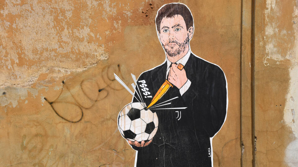 Andrea Agnelli na karikatúre po kontroverznej Superlige.