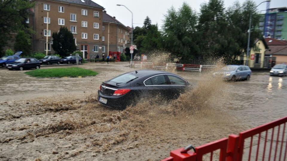 V Prievidzi a okolí občas zaúraduje sila prírody zosuvmi zeme. Príčiny aj dôsledky bývajú rôzne.