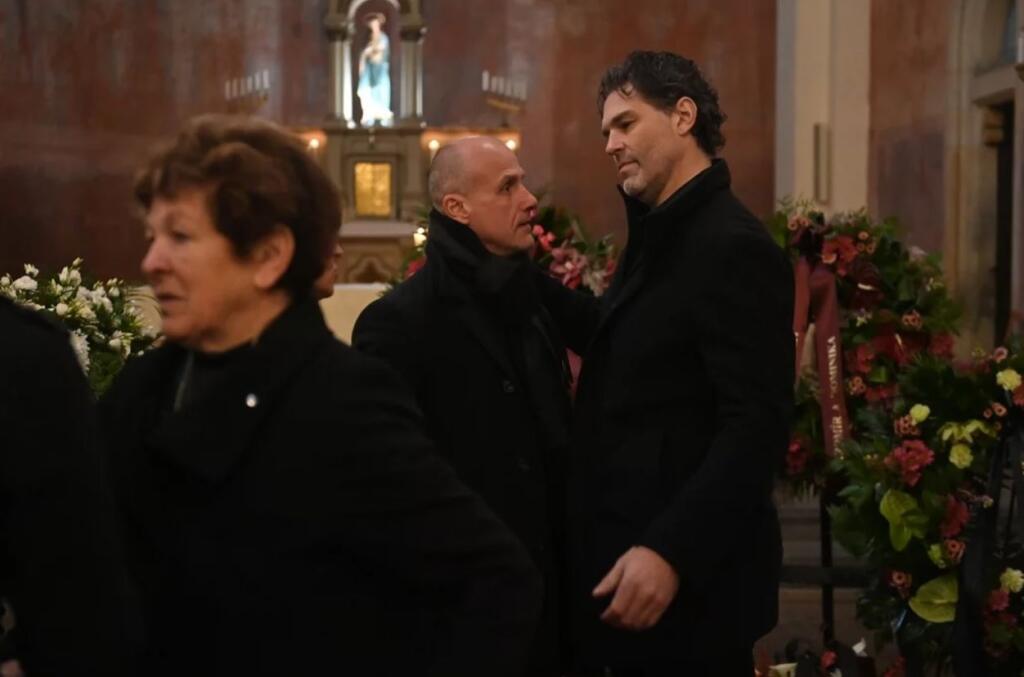 Jaromír Jágr pôsobil na pohrebe milovaného otca navonok vyrovnane, no v duši má obrovský boľ.