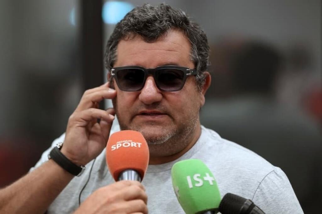 Futbalový agent Mino Raiola sa pri prestupe Paula Pogbu do Manchestru United vraj slušne nabalil.