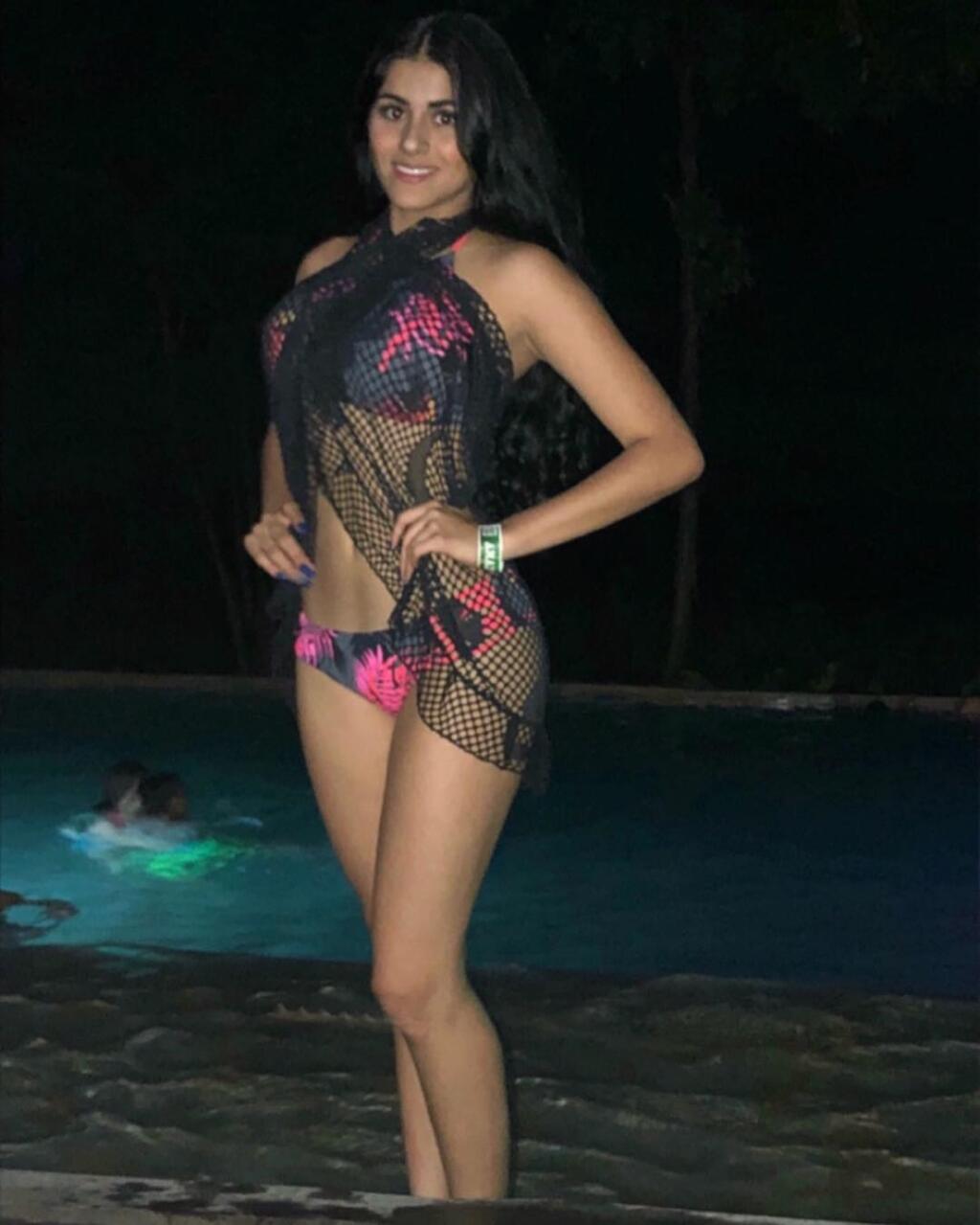 To, že Valeria nemá s vyzliekaním problém, dokazuje sexi fanúšička pravidelne. Na instagrame nemá problém predviesť, čo skrýva v spodnej bielizni a na dráždivých fotkách sa vynímajú najmä jej obrovské prsia.