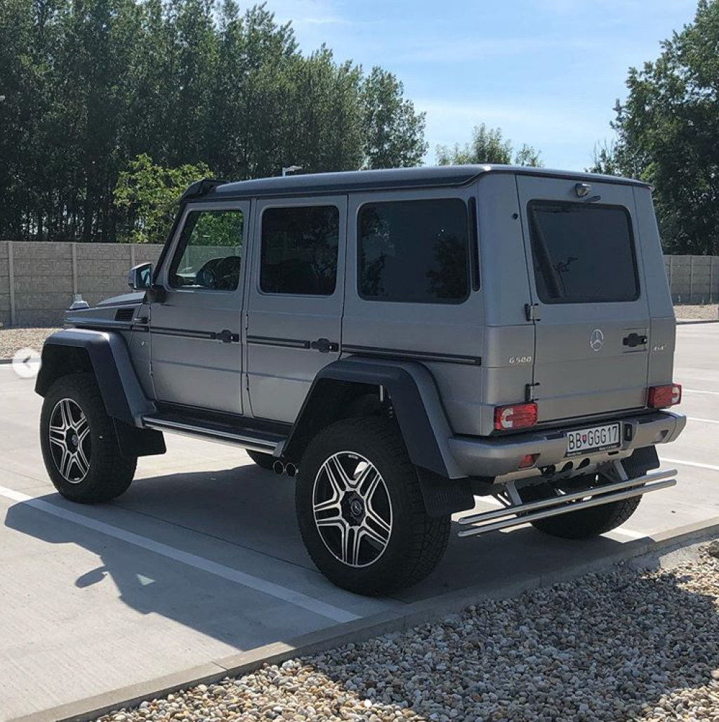 Hamšíkov Mercedes-Benz G 500 4x4² je najnovším prírastkom do jeho garáže. Cena G-čka v extrémnej verzii G 500 4x4² štartovala na našom trhu s cenovkou od 226-tisíc €.