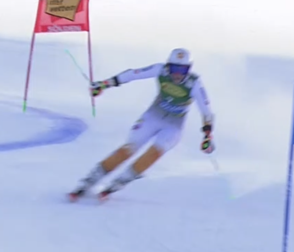Petra Vlhová sa na trať na rakúskom ľadovci spustila s novým dizajnom kombinézy.