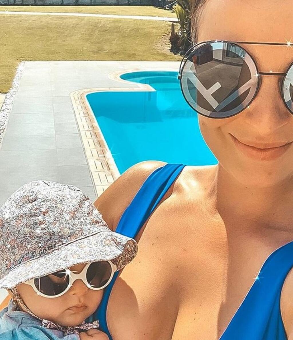 Lobotka a Nízlová bývali spolu v Neapole po narodení dcérky. Po rozchode však Daniela s Lindou odišla na Slovensko. Tam si kúpila dom spolu so sestrou Veronikou.