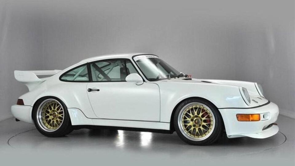 Súťažný automobil Porsche 911 Carerra 3.8 RSR