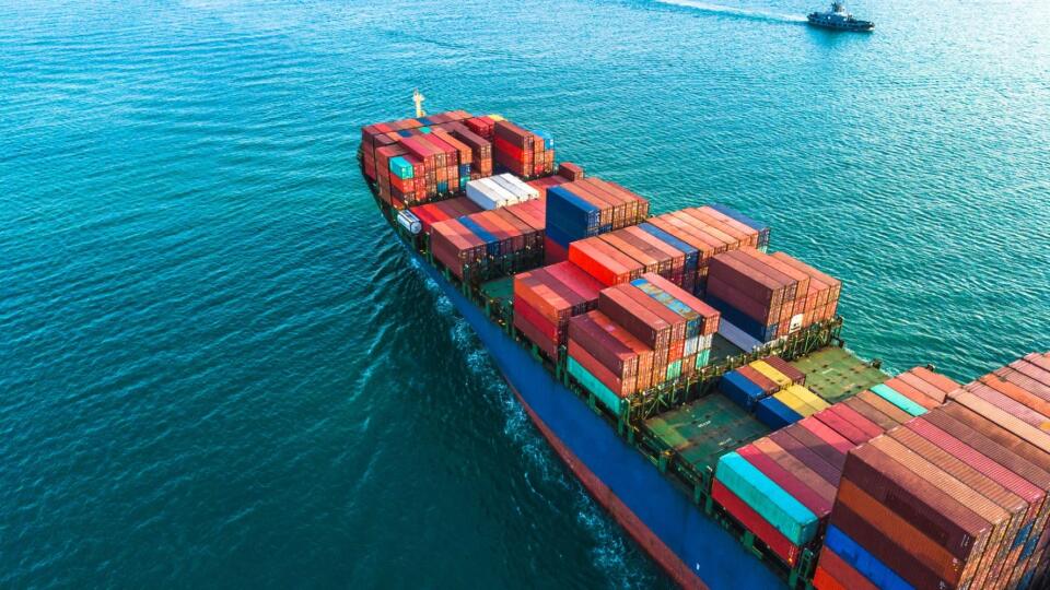 Čínsky export vzrástol v júli menej, než sa očakávalo
